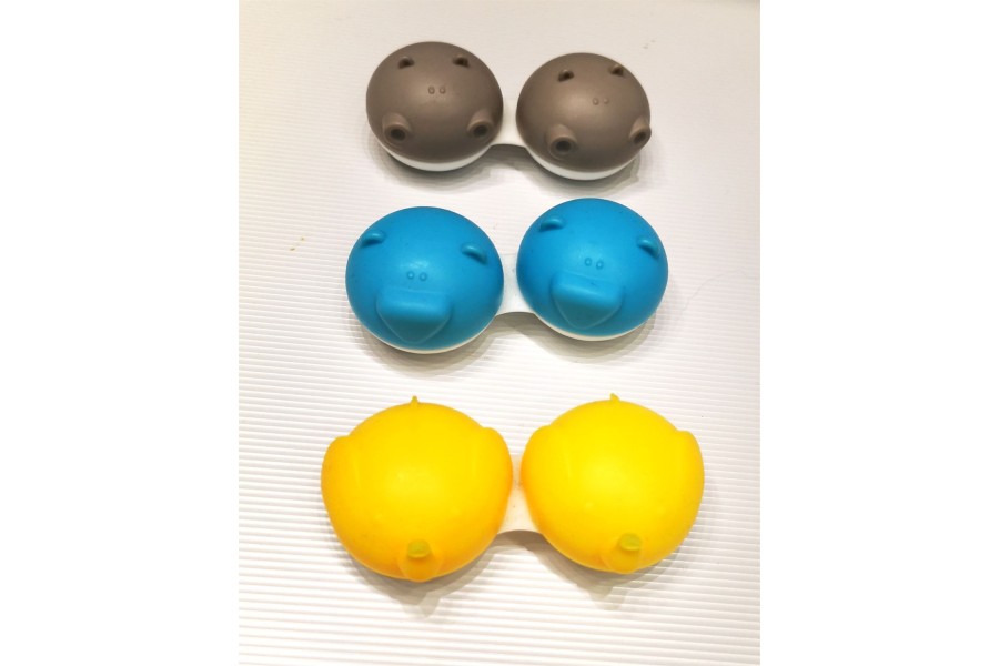 Contact lens case in various colors